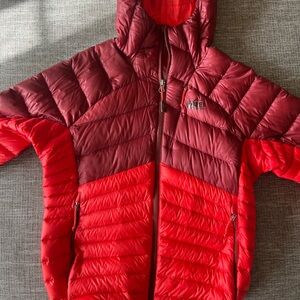 REI Womens Two-Tone Red Puffer Jacket
